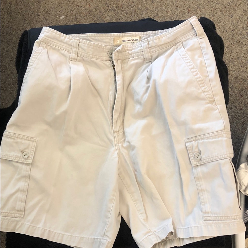 Cherokee Men's White Cargo Shorts with Buttoned Pockets
